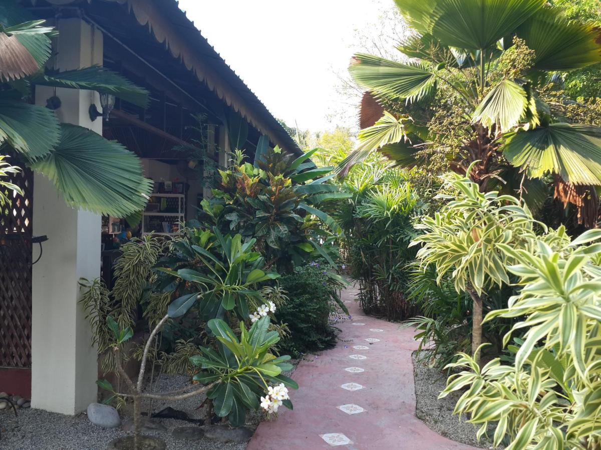 Pondok Keladi Langkawi Guesthouse 珍南海滩 外观 照片